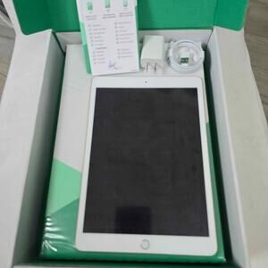 2020 Apple iPad (10.2-inch, WiFi, 128GB) - Gold (Renewed Premium